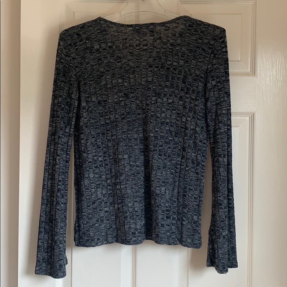 Navy blue long-sleeve v-neck top - Picture 4 of 4